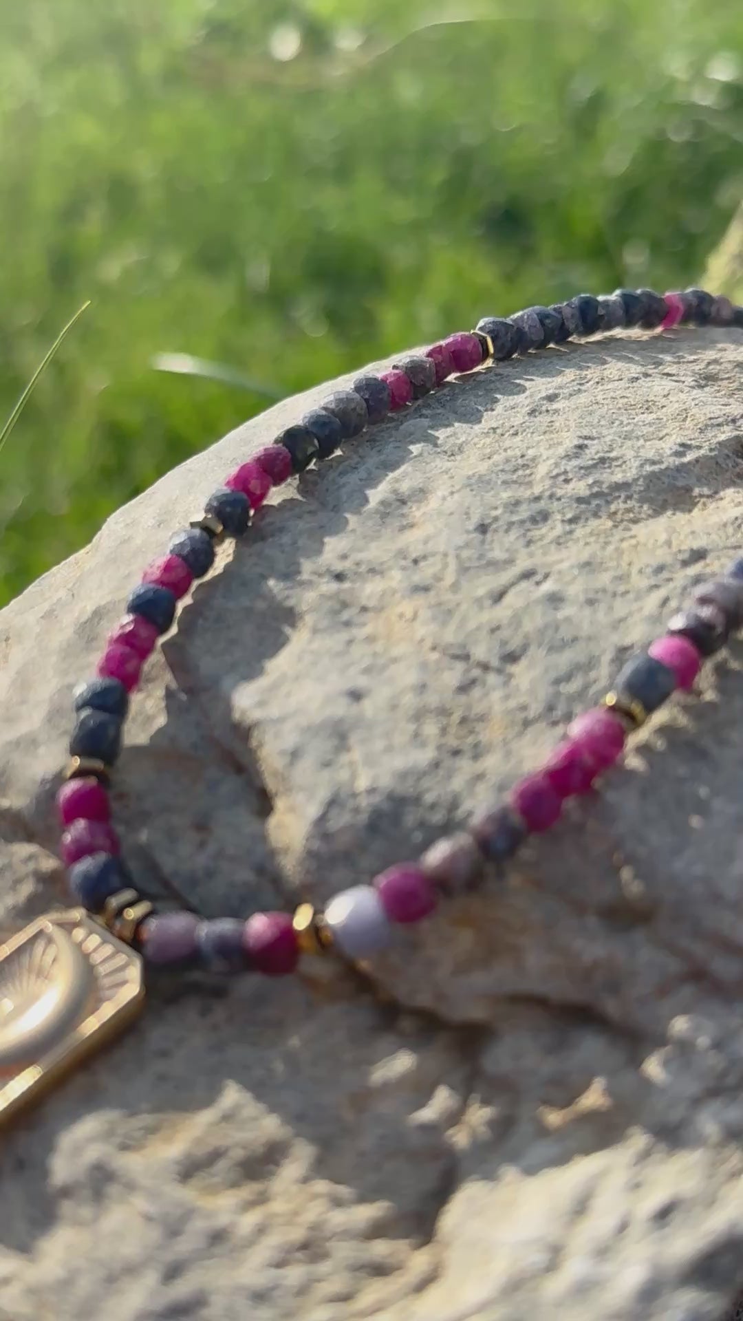 Naszyjnik Moonheart z szafirem i rubinem